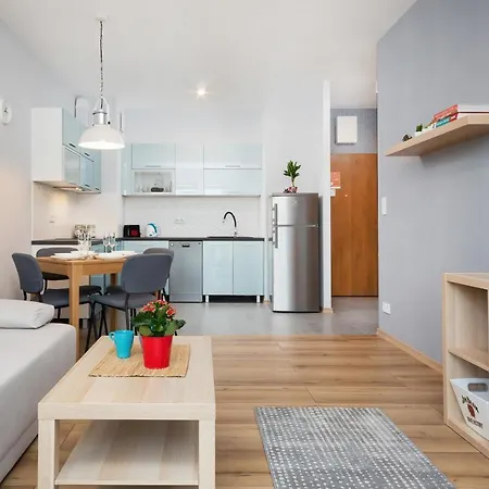 Chopin Airport Apartment *